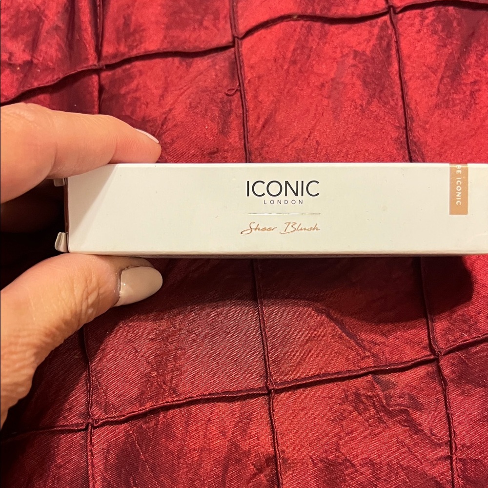 ICONIC London Sheer Blush in Elegant White Box